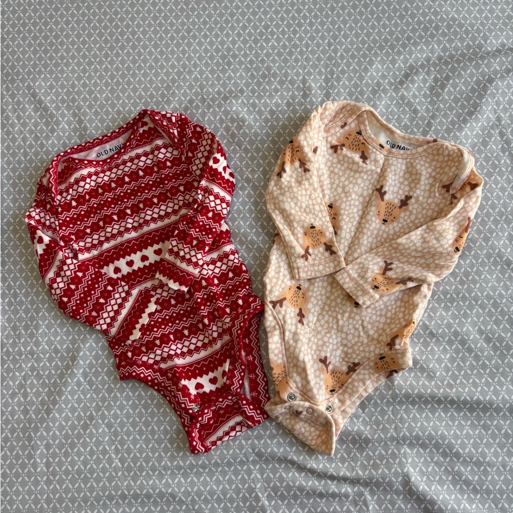 Bundle of 2 Old Navy Christmas Themed Bodysuits - 3-6 Months
